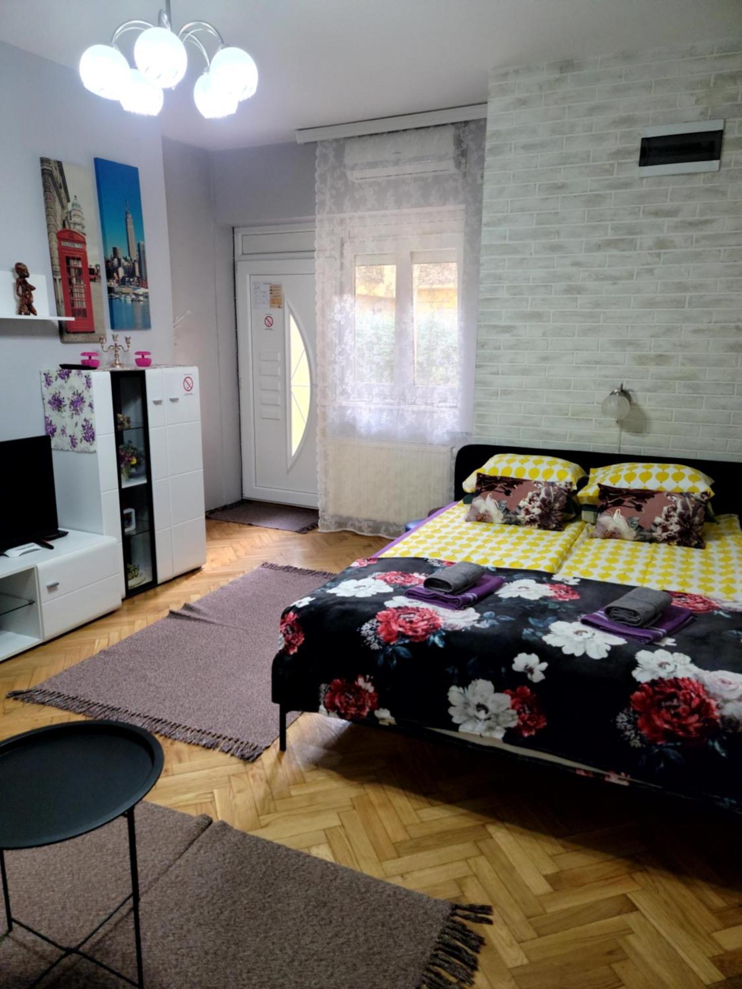 Apartman "Garden" Apartment Novi Sad Exterior foto